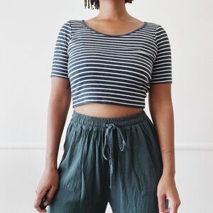 H&M ribbed navy blue and white striped scoop neck quarter sleeve cropped tee